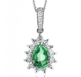 emerald gemstone necklace