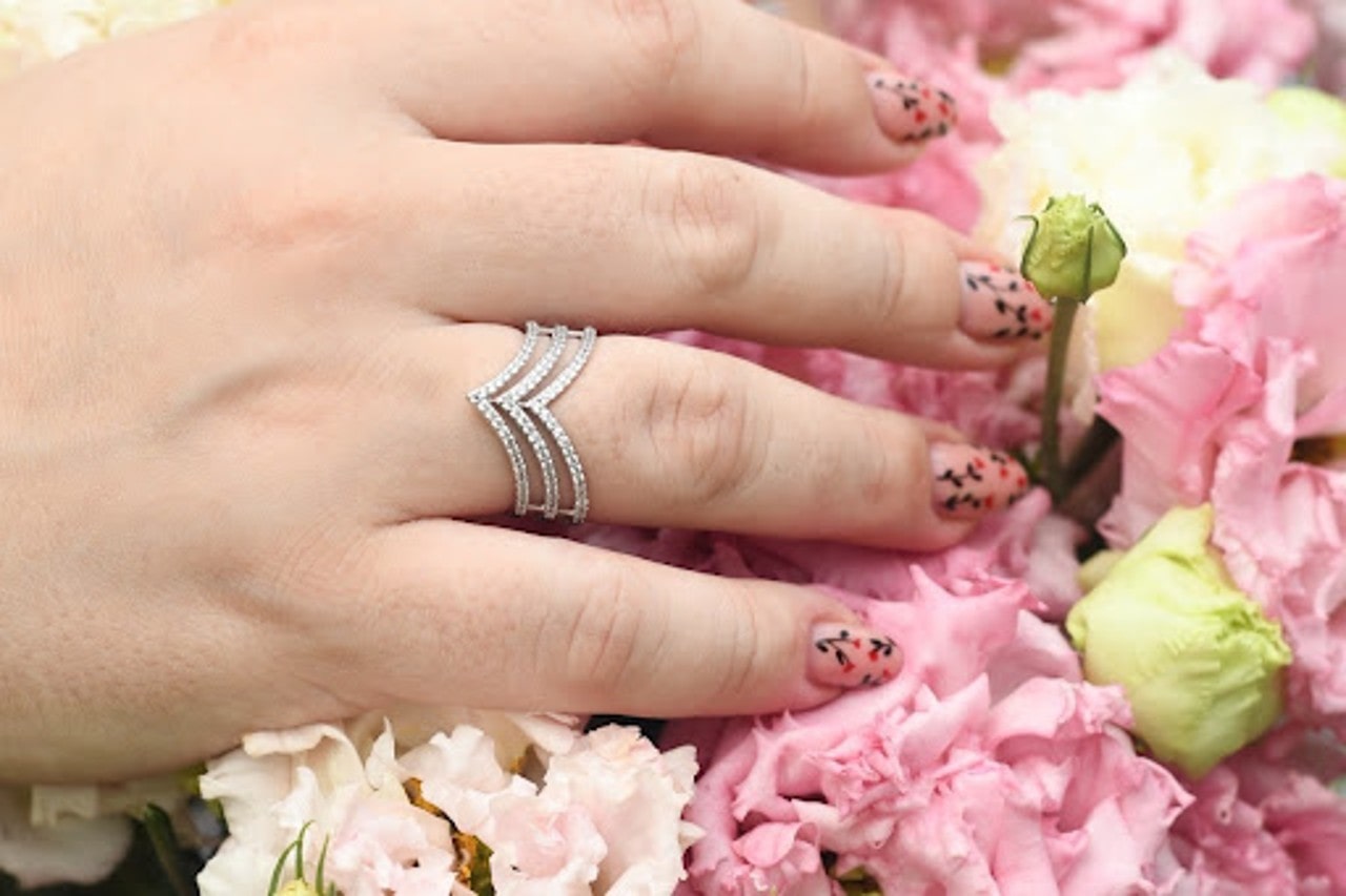 ring with flowers