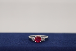 Ruby & Diamond 3-Stone Ring Ruby & Diamond 3-Stone Ring